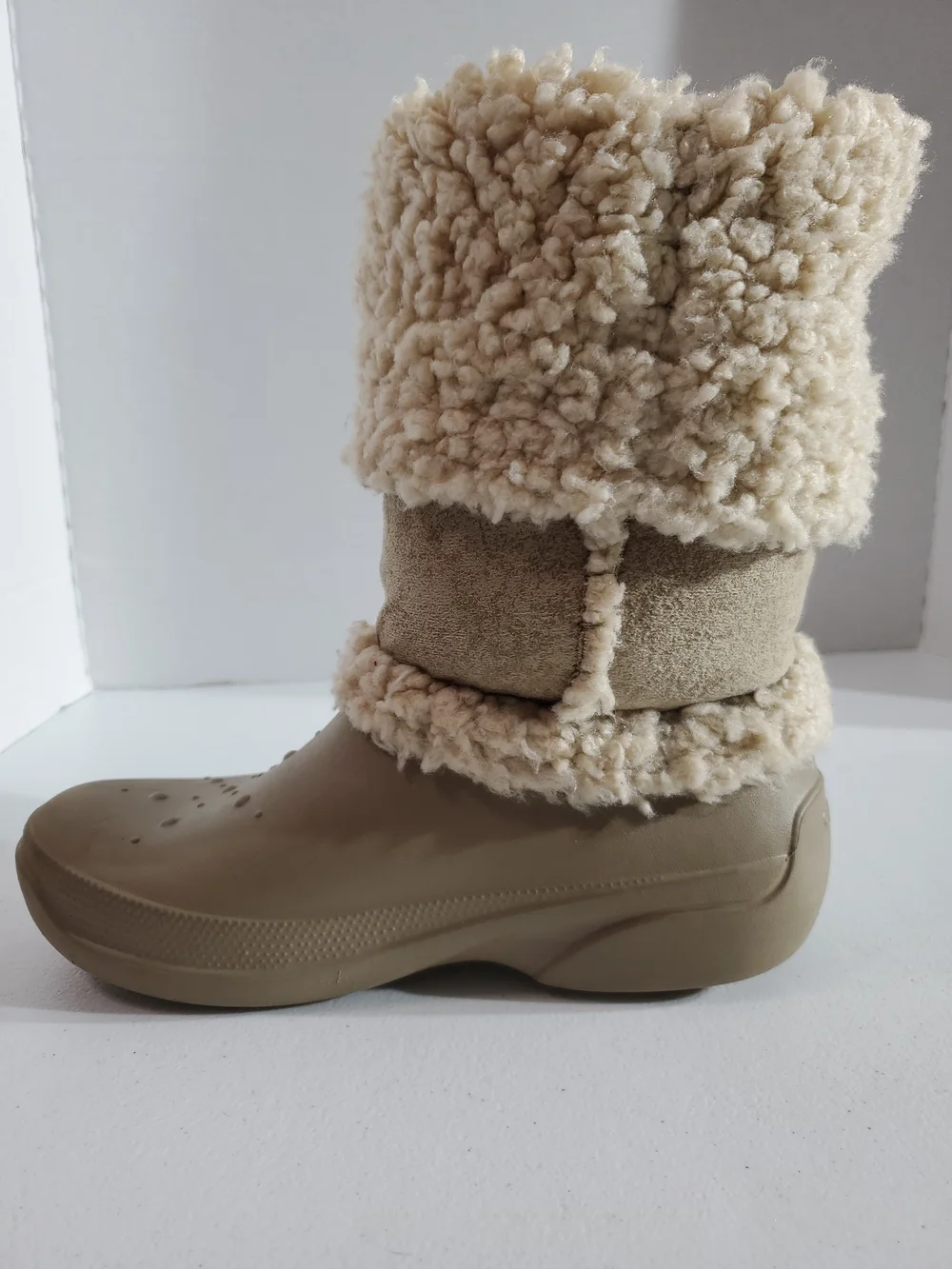 CROCS gentle wear